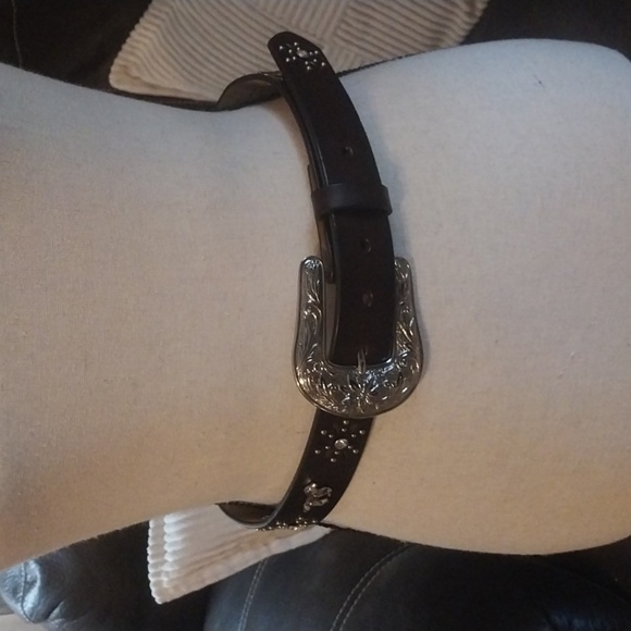 Ariat Women Ornamental Western Brown Leather Belt Silver Buckle‎ 30\